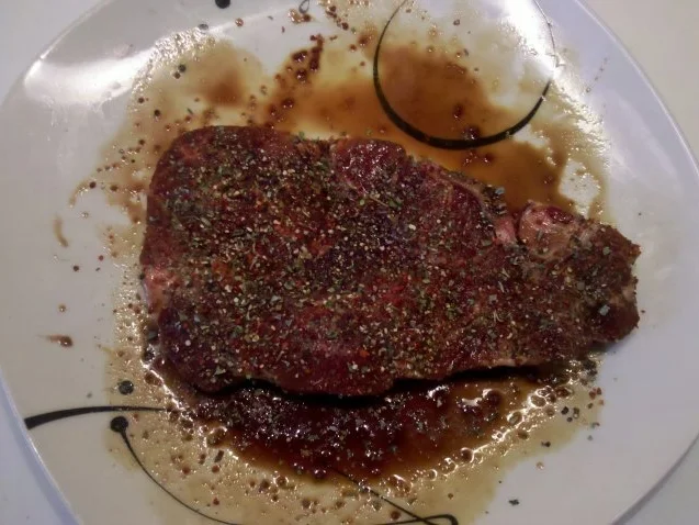 Rezept: Fleisch: Mariniertes Nackenkotelett im mediteranem Gemüsebett Bild Nr. 3 Fleisch: Mariniertes Nackenkotelett im mediteranem Gemüsebett - Rezept - Bild Nr. 3