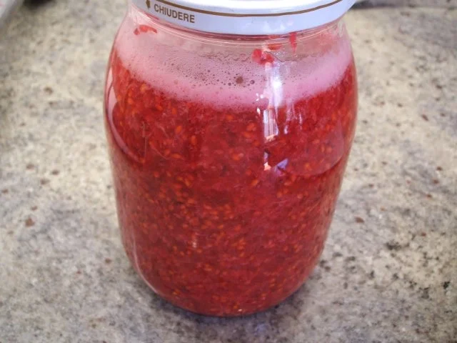 Rezept: Vorrat: Johannisbeer-Essig Bild Nr. 2 Vorrat: Johannisbeer-Essig - Rezept - Bild Nr. 2