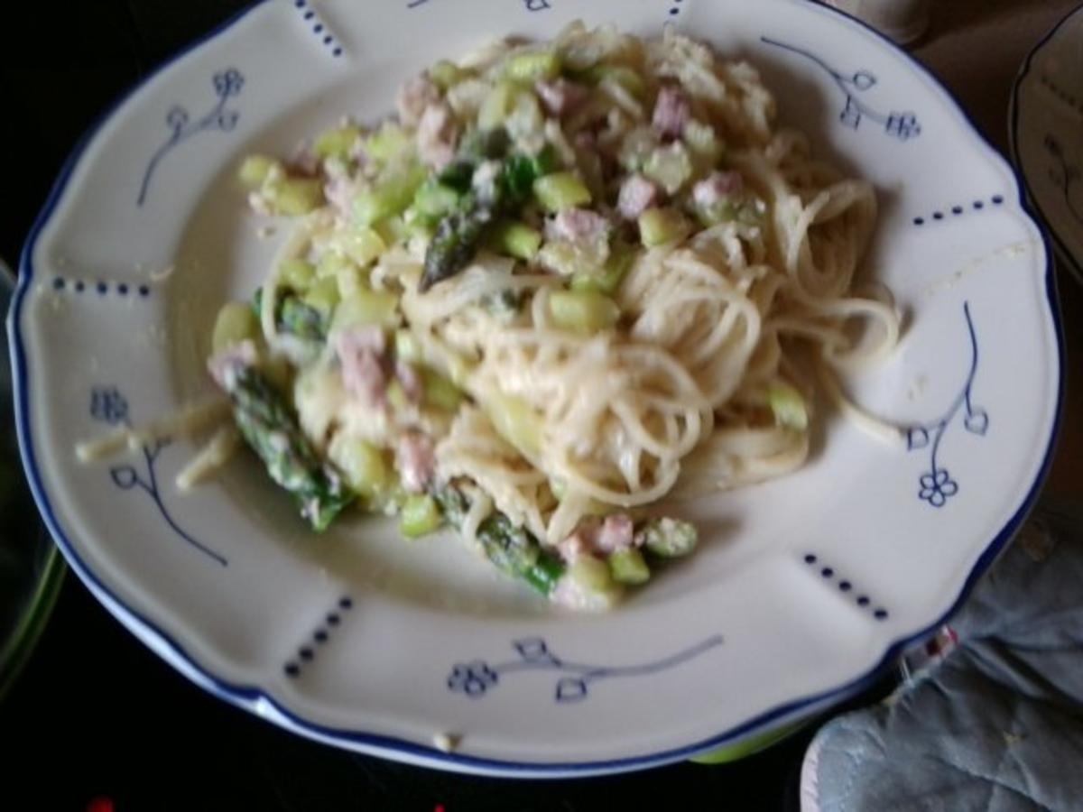 Spaghetti Carbonara mit grünem Spargel - Rezept - Bild Nr. 3