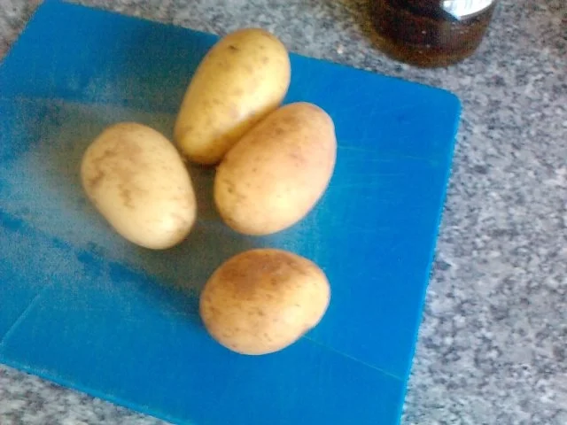 Rezept: R I B S & C H I P S oder Bones der Knochenjäger-Teller Bild Nr. 6 R I B S & C H I P S oder Bones der Knochenjäger-Teller - Rezept - Bild Nr. 6