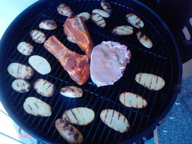 Rezept: R I B S & C H I P S oder Bones der Knochenjäger-Teller Bild Nr. 8 R I B S & C H I P S oder Bones der Knochenjäger-Teller - Rezept - Bild Nr. 8