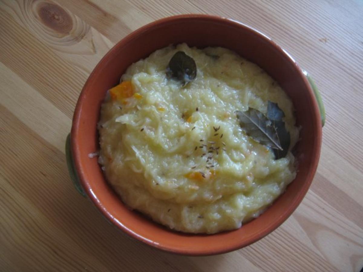Oma Karin`s Sauerkraut - Rezept