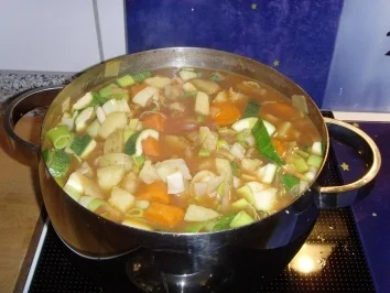 Rezept: Bunte Gemüsesuppe.... Bunte Gemüsesuppe.... - Rezept