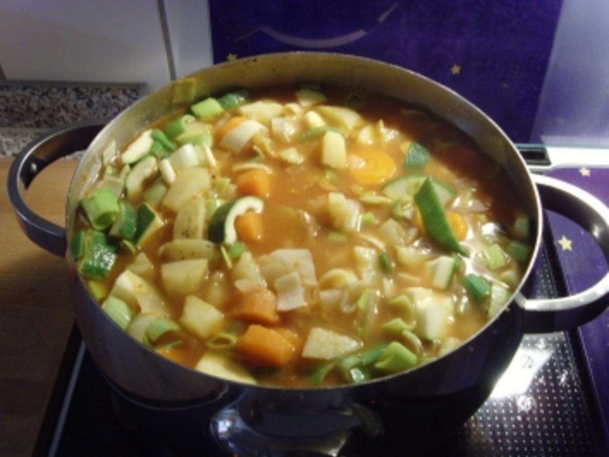 Bunte Gemüsesuppe.... - Rezept mit Bild - kochbar.de