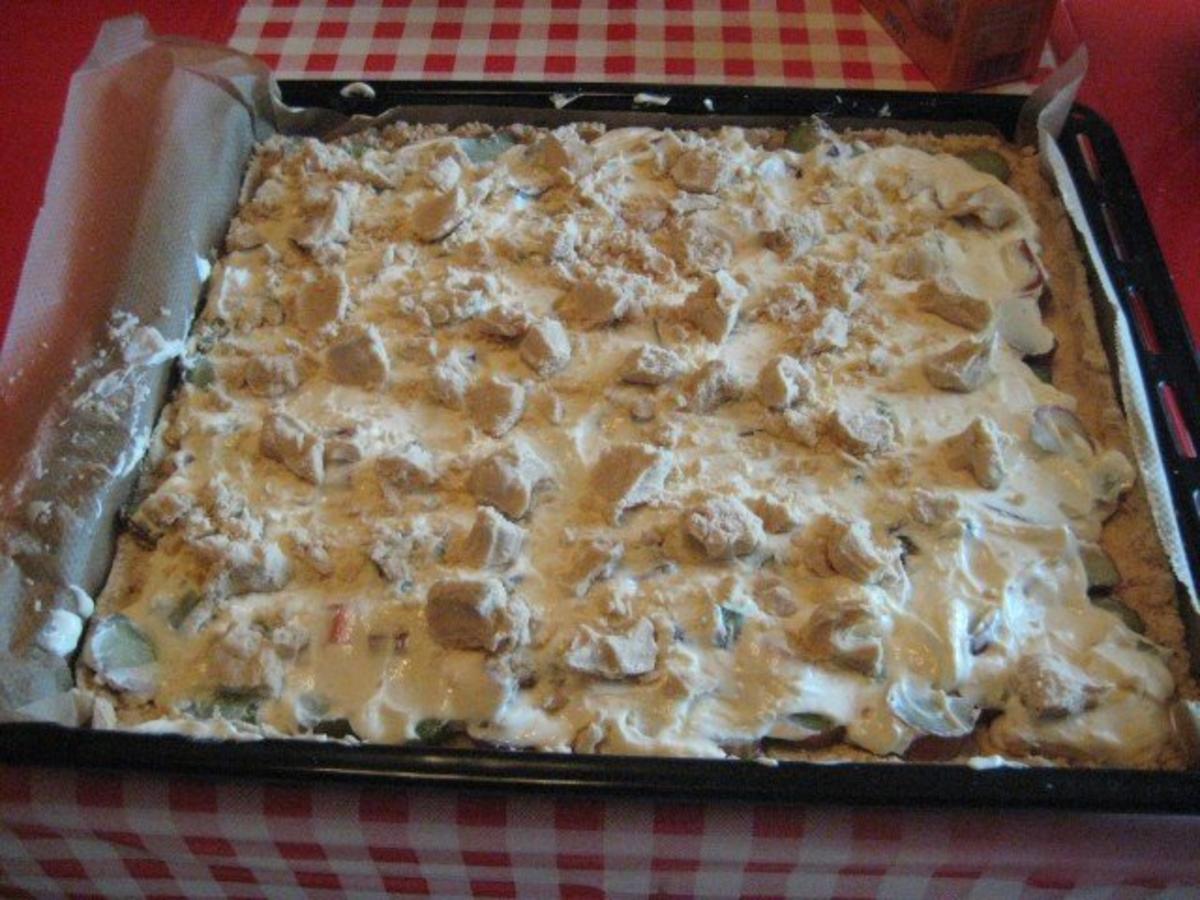 Rhabarber Streusel Kuchen mit Quarkfüllung - einfach - von manschie