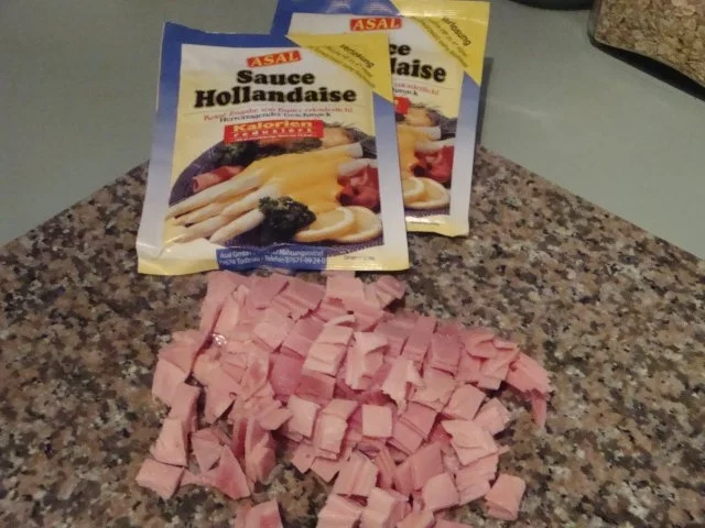 Rezept: Schinken-Käse-Hollandaise Bild Nr. 2 Schinken-Käse-Hollandaise - Rezept - Bild Nr. 2