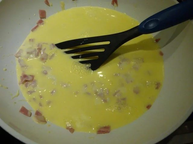 Rezept: Schinken-Käse-Hollandaise Bild Nr. 5 Schinken-Käse-Hollandaise - Rezept - Bild Nr. 5