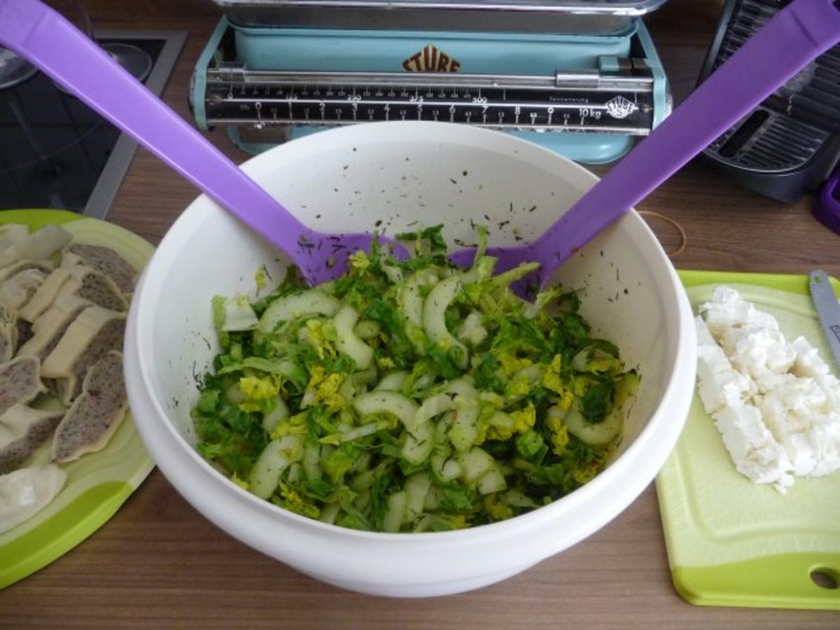 Fixe Küche : Maultaschen-Pfanne mit Salat - Rezept - Bild Nr. 4