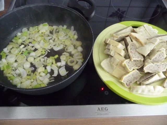 Fixe Küche : Maultaschen-Pfanne mit Salat - Rezept - Bild Nr. 7