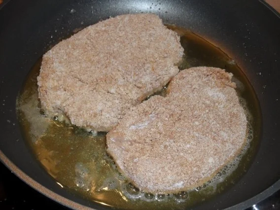 Dicke Bohnen mit fein paniertem Putenschnitzel - Rezept - Bild Nr. 5
