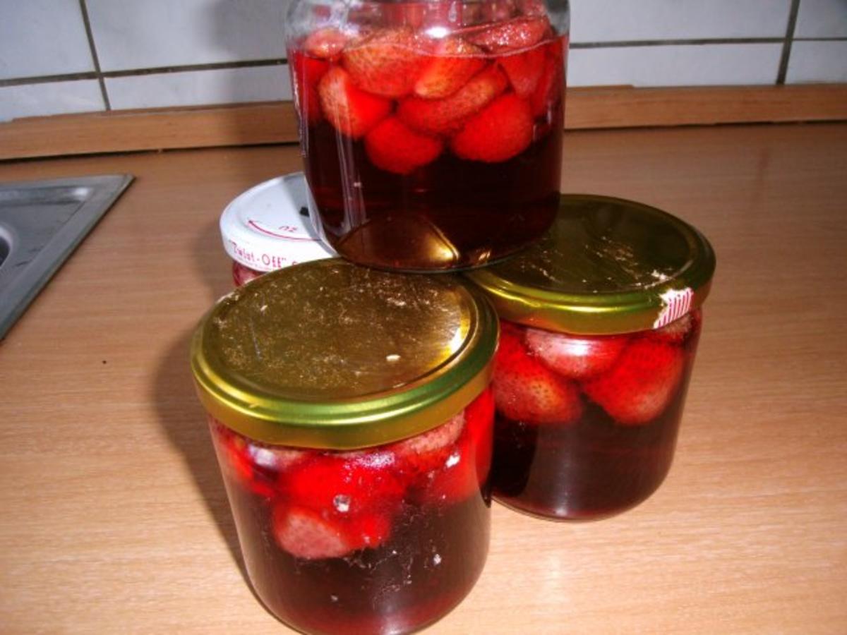 eingekochte Erdbeeren - Rezept