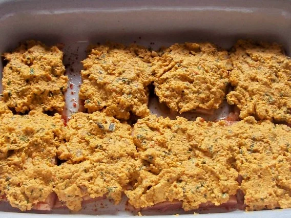 Wildlachsfilet versteckt unter einer Paprikabrothaube - Rezept - Bild Nr. 4