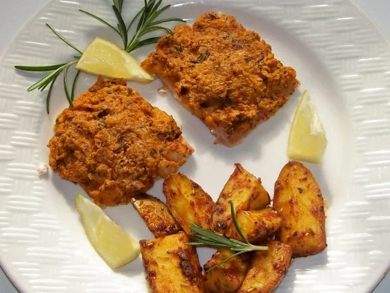 Wildlachsfilet versteckt unter einer Paprikabrothaube - Rezept - Bild Nr. 6