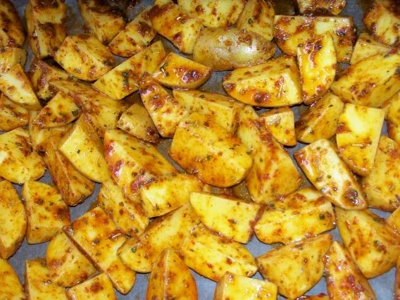 Wildlachsfilet versteckt unter einer Paprikabrothaube - Rezept - Bild Nr. 7