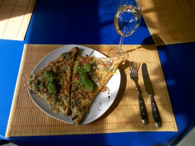 Rezept: Herzhaftes Gebäck: Käseecken Bild Nr. 8 Herzhaftes Gebäck: Käseecken - Rezept - Bild Nr. 8