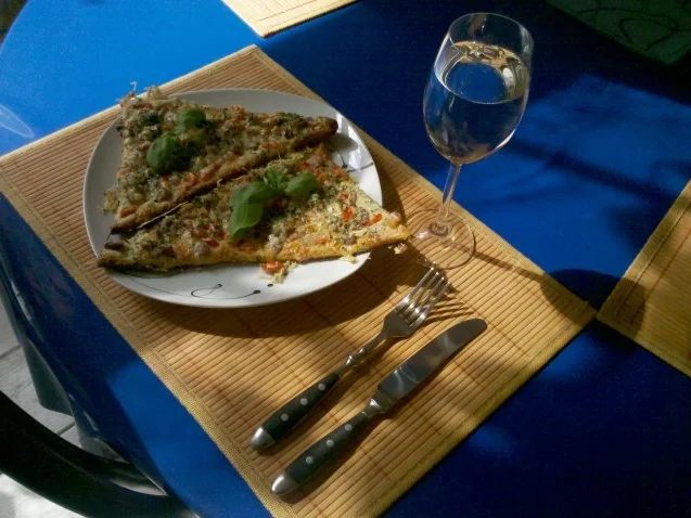 Rezept: Herzhaftes Gebäck: Käseecken Bild Nr. 9 Herzhaftes Gebäck: Käseecken - Rezept - Bild Nr. 9