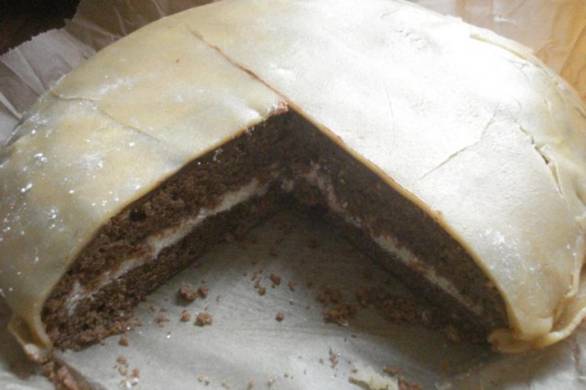 Marzipan-Nuss-Nougat-Torte mit Buttercreme - Rezept - Bild Nr. 2