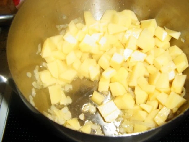 Rezept: Kartoffel-Spargel-Süppchen Bild Nr. 4 Kartoffel-Spargel-Süppchen - Rezept - Bild Nr. 4