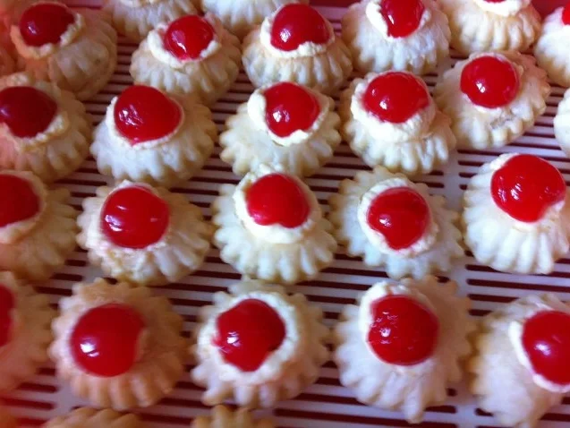 Rezept: Blätterteigbusserl/Blätterteigzipfel Blätterteigbusserl/Blätterteigzipfel - Rezept