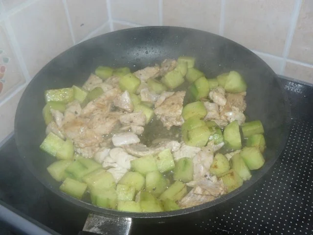 Rezept: Rotbarsch mit geschmorter Gurke Bild Nr. 5 Rotbarsch mit geschmorter Gurke - Rezept - Bild Nr. 5