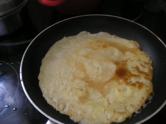 Palatschinken mit Erdbeer-Pfirsich Füllung - Rezept - Bild Nr. 3