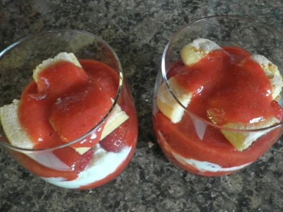 Erdbeer - Tiramisù ... - Rezept - Bild Nr. 8