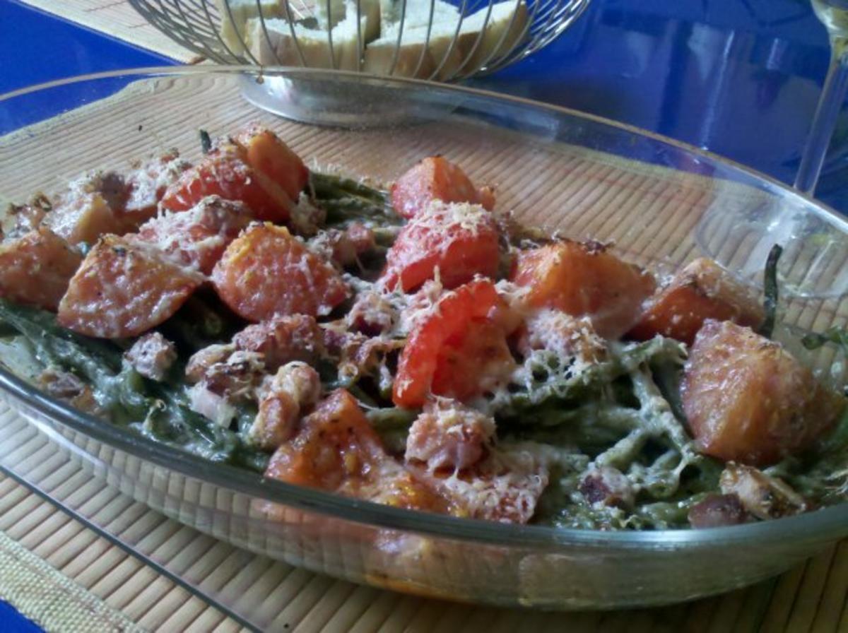 Bilder für Gemüse: Grüne Bohnen - Tomatenauflauf mit Speck und Käse - Rezept