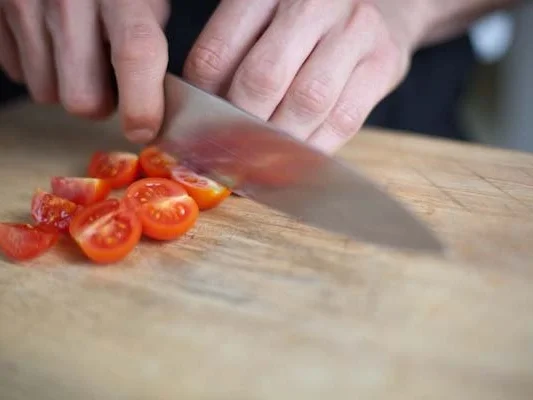 Eisbergsalat mit Cherry Tomaten und Krebsfleisch - Rezept - Bild Nr. 2