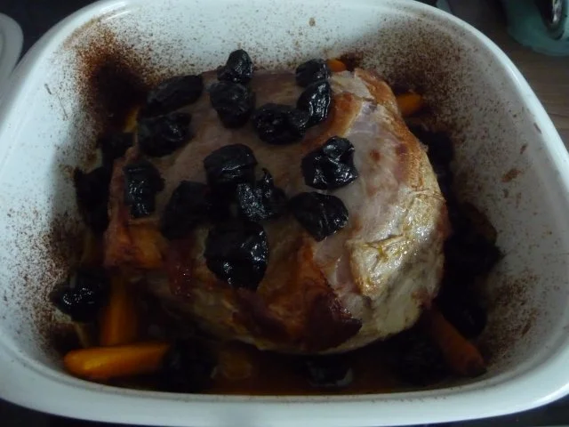 Rezept: Schwein : Schweinehals-Braten in Backpflaumen Bild Nr. 11 Schwein : Schweinehals-Braten in Backpflaumen - Rezept - Bild Nr. 11