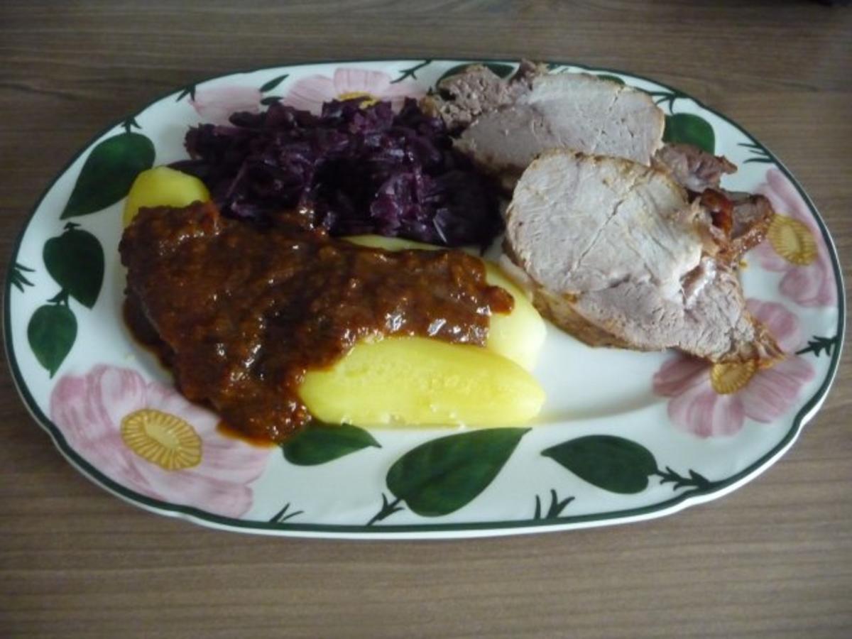 Bilder für Schwein : Schweinehals-Braten in Backpflaumen - Rezept