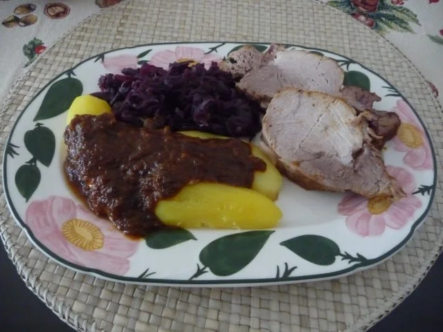 Rezept: Schwein : Schweinehals-Braten in Backpflaumen Bild Nr. 14 Schwein : Schweinehals-Braten in Backpflaumen - Rezept - Bild Nr. 14