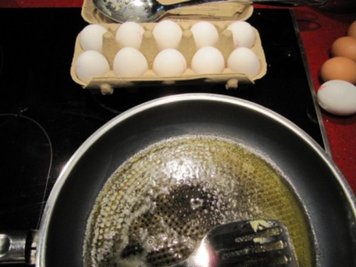 Bilder für Biggi`s Spezial Eiergerichte = Coolers Lieblingsgemüse mit Spiegelei und Kapü - Rezept