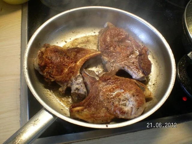 Rezept: Kotelett mit Paprikasahne Bild Nr. 3 Kotelett mit Paprikasahne - Rezept - Bild Nr. 3