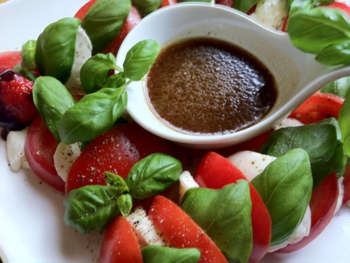 Caprese „eingedeutscht;-))“ mit Aceto balsamico Vinaigrette - Rezept ...