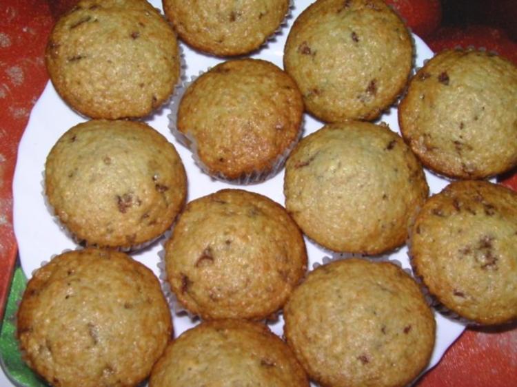 Muffins mit Schokoraspeln und Vanille - Rezept - kochbar.de