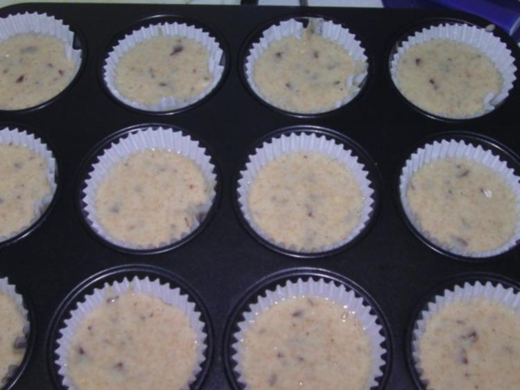 Muffins mit Schokoraspeln und Vanille - einfach - 278 kcal/100g