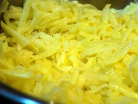 Pikante Kartoffel-Zucchini-Puffer mit Knoblauch-Limetten-Dip - Rezept - Bild Nr. 7