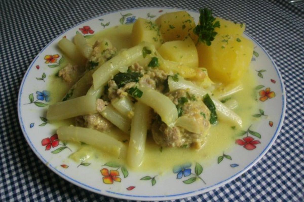 Bilder für Zitronige Klöpse mit Spargel in leckerer Sosse - Rezept