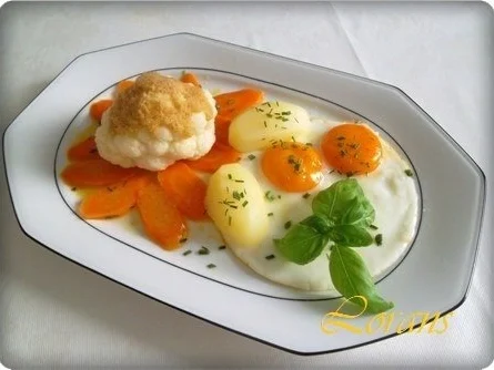 ※ Blumenkohl mit Möhren, Kartoffeln und Spiegeleier ※ - Rezept - Bild Nr. 13
