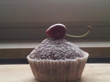 Rezept: Kirsch-Muffins - schwarz-weiß Bild Nr. 2 Kirsch-Muffins - schwarz-weiß - Rezept - Bild Nr. 2