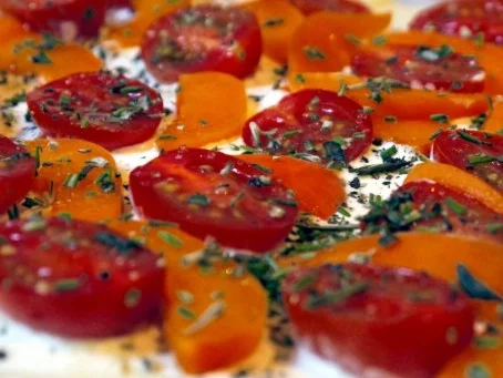 Rezept: Blätterteigtarte mit Aprikosen, Tomaten und Ziegenkäse Bild Nr. 6 Blätterteigtarte mit Aprikosen, Tomaten und Ziegenkäse - Rezept - Bild Nr. 6