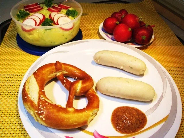 Rezept: Weisswurst garniert ... Bild Nr. 2 Weisswurst garniert ... - Rezept - Bild Nr. 2