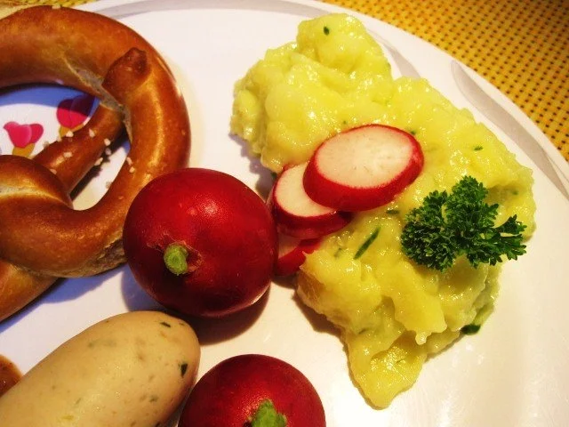 Rezept: Weisswurst garniert ... Bild Nr. 5 Weisswurst garniert ... - Rezept - Bild Nr. 5