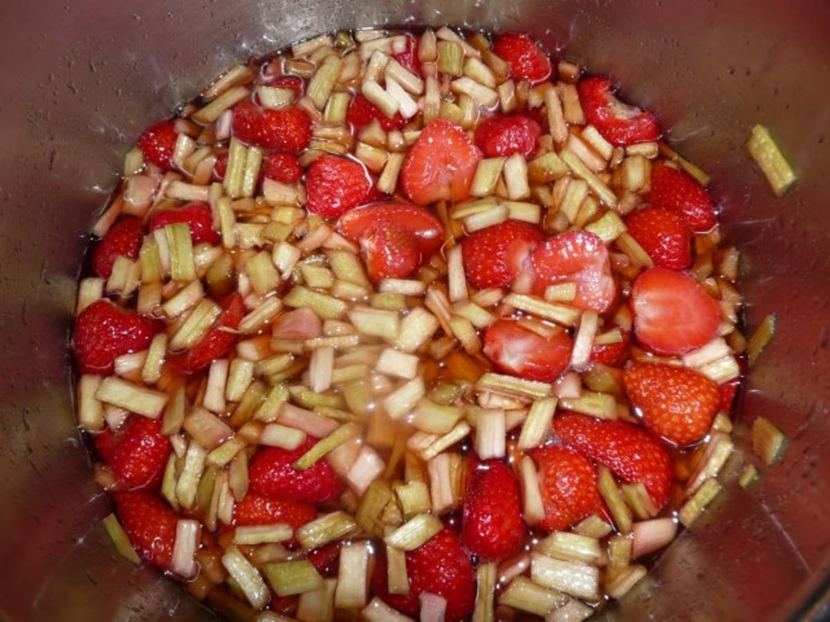 Erdbeere-Rhabarber Marmelade - Rezept