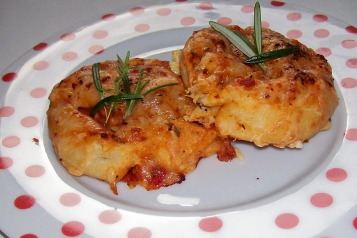 Snack: EM-Pizza-Schnecken mit Parmesan und frischen Kräutern - Rezept ...