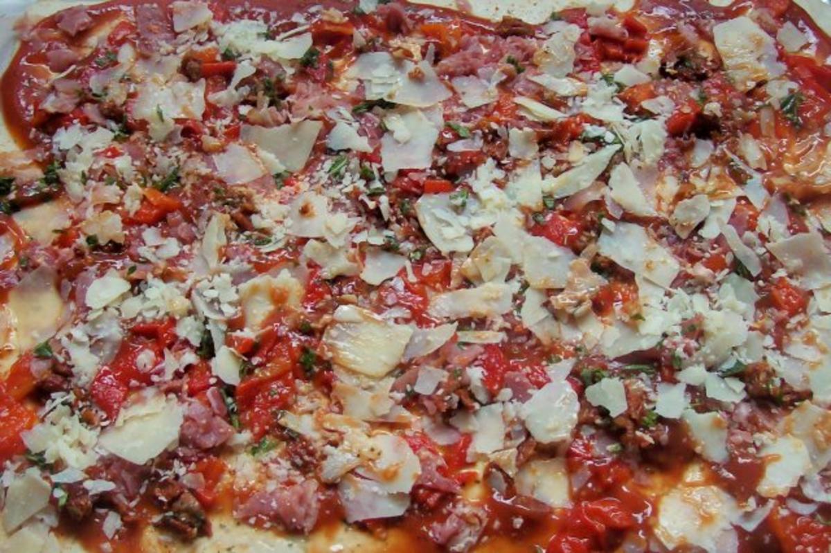 Snack: EM-Pizza-Schnecken mit Parmesan und frischen Kräutern - Rezept - Bild Nr. 4