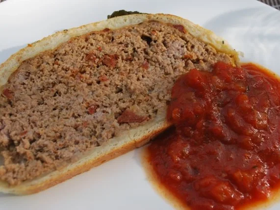 Rezept: Hackbraten im Pizzamantel Bild Nr. 3 Hackbraten im Pizzamantel - Rezept - Bild Nr. 3