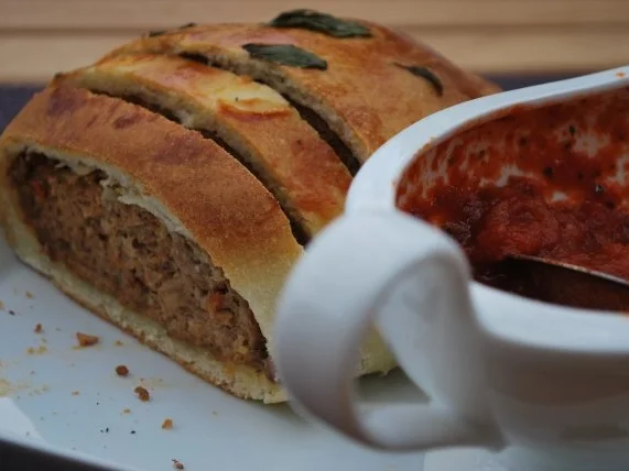 Rezept: Hackbraten im Pizzamantel Bild Nr. 4 Hackbraten im Pizzamantel - Rezept - Bild Nr. 4