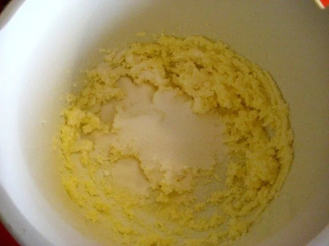 Rhabarberkuchen mit Vanillecreme und Streusel - Rezept - Bild Nr. 4