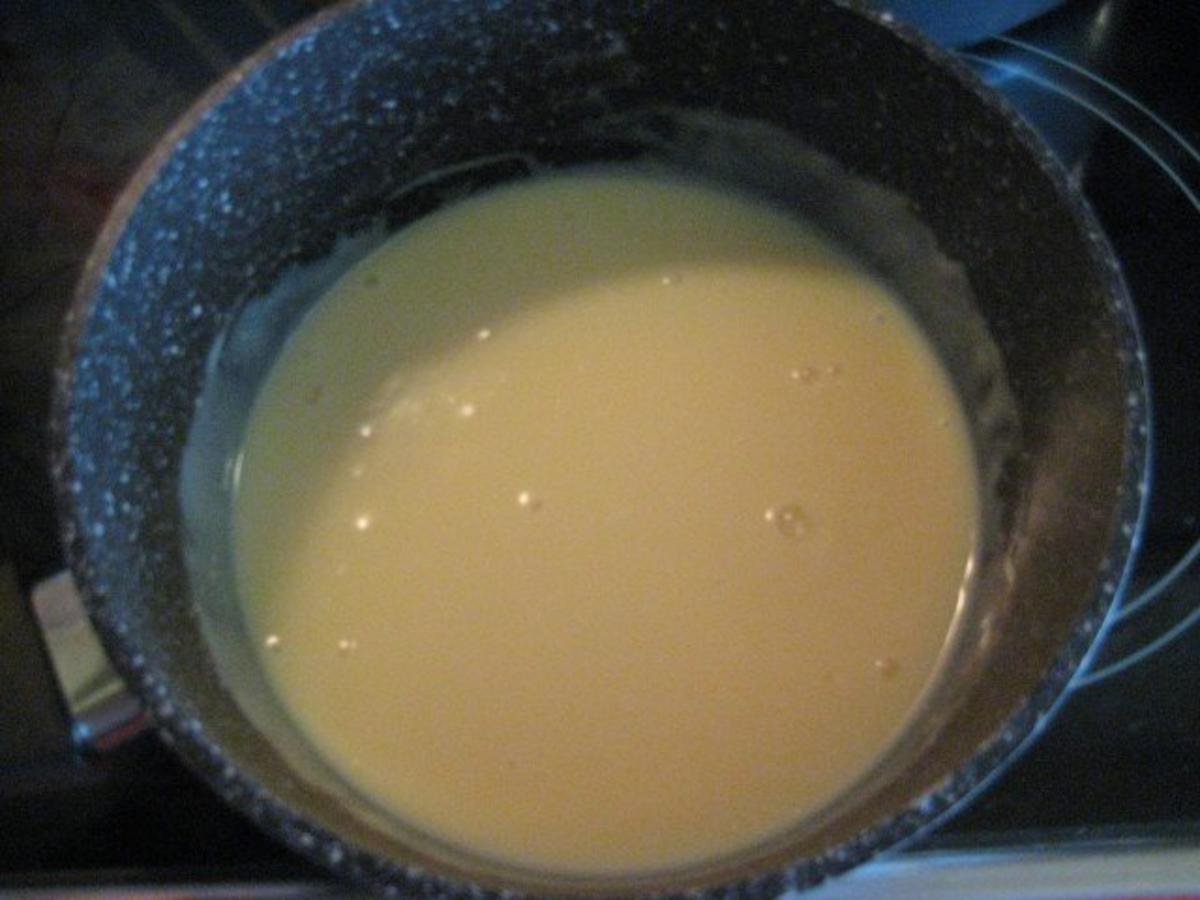Rhabarberkuchen mit Vanillecreme und Streusel - Rezept - Bild Nr. 8